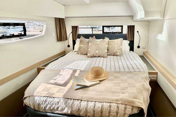 Fountaine Pajot Astrea 42 Yacht For Sale