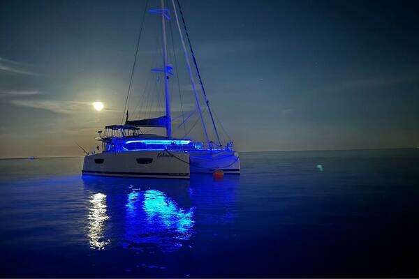 Fountaine Pajot Astrea 42 Yacht For Sale