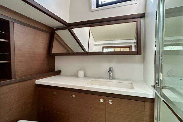 Lagoon 52F Yacht For Sale