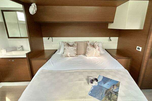 Lagoon 52F Yacht For Sale