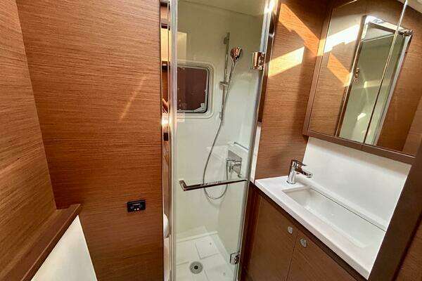 Lagoon 52F Yacht For Sale