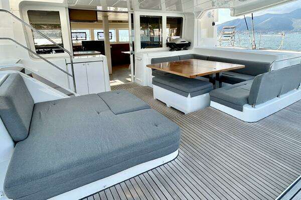 Lagoon 52F Yacht For Sale
