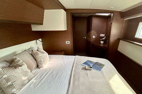 Lagoon 52F Yacht For Sale
