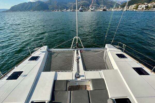 Lagoon 52F Yacht For Sale