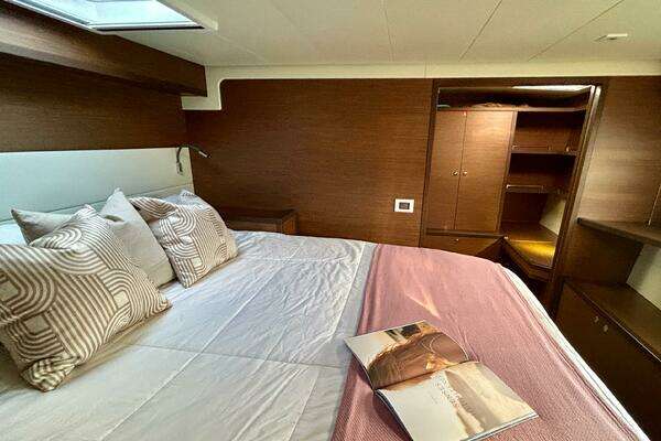 Lagoon 52F Yacht For Sale