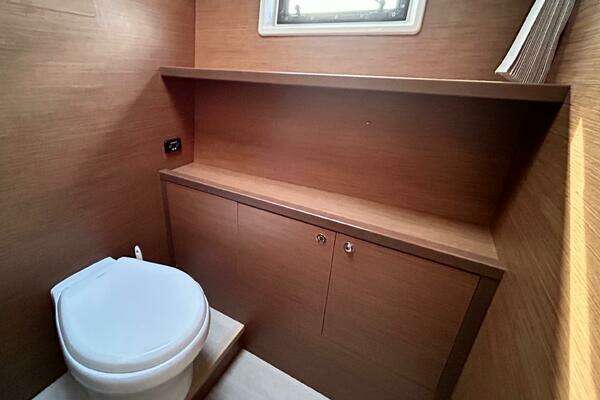 Lagoon 52F Yacht For Sale