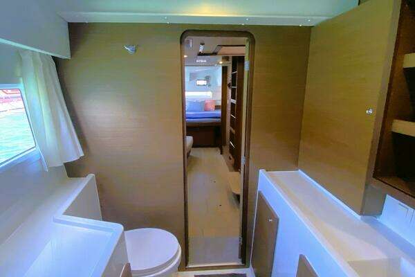 Lagoon 42 Yacht For Sale