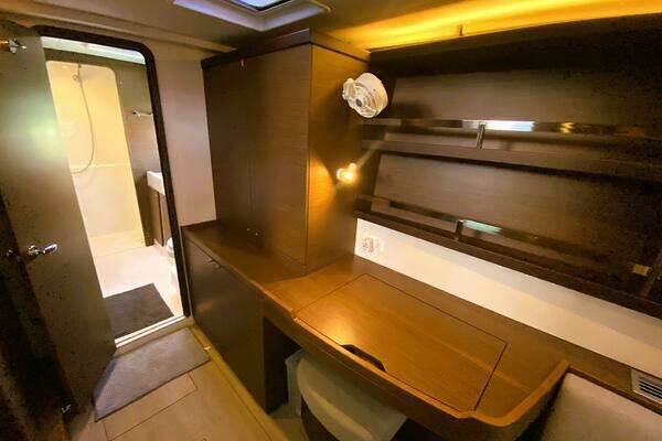 Lagoon 42 Yacht For Sale