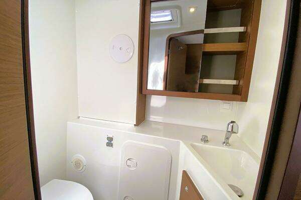 Lagoon 42 Yacht For Sale