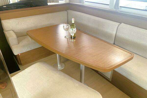 Lagoon 42 Yacht For Sale