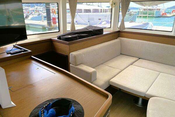 Lagoon 42 Yacht For Sale