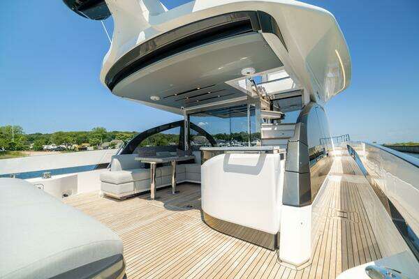 Azimut S7 Yacht For Sale