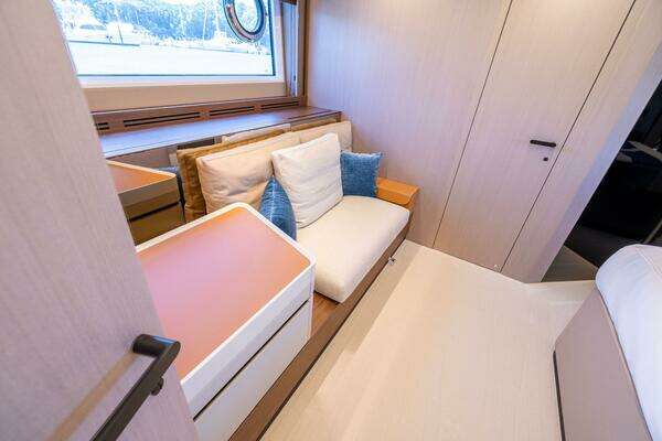 Azimut S7 Yacht For Sale