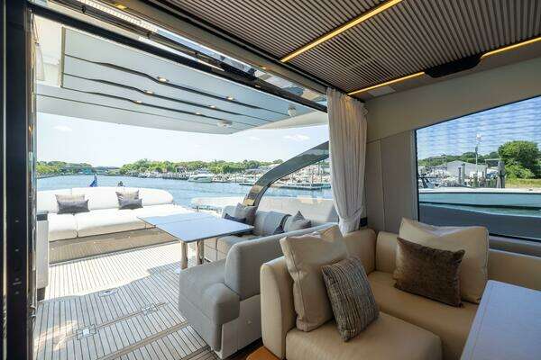 Azimut S7 Yacht For Sale