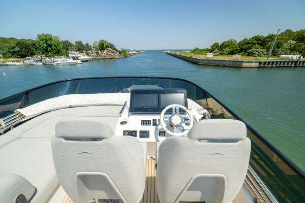 Azimut S7 Yacht For Sale