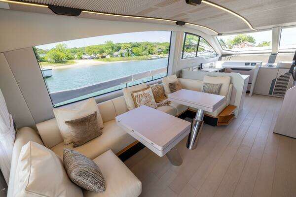 Azimut S7 Yacht For Sale