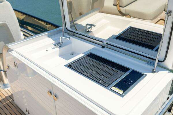 Azimut S7 Yacht For Sale