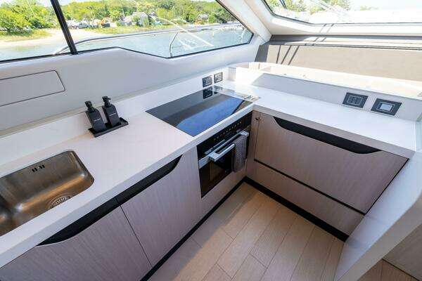 Azimut S7 Yacht For Sale