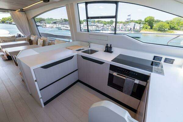 Azimut S7 Yacht For Sale