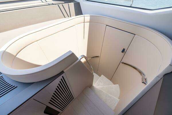 Azimut S7 Yacht For Sale
