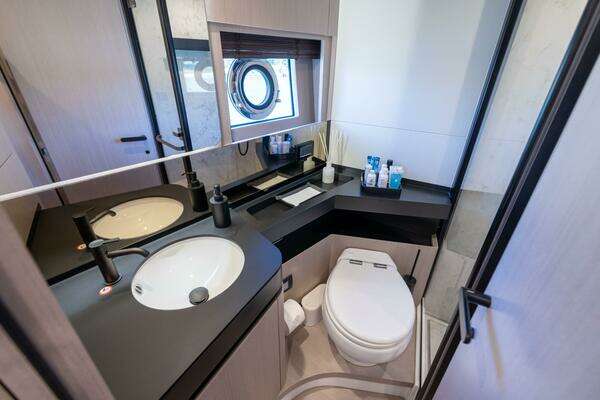 Azimut S7 Yacht For Sale