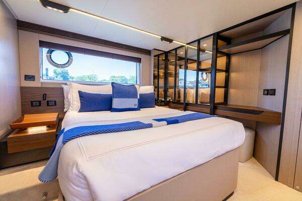 Azimut S7 Yacht For Sale