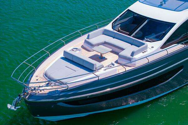 Azimut S7 Yacht For Sale