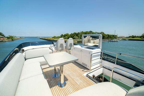 Azimut S7 Yacht For Sale