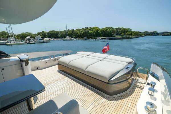 Azimut S7 Yacht For Sale