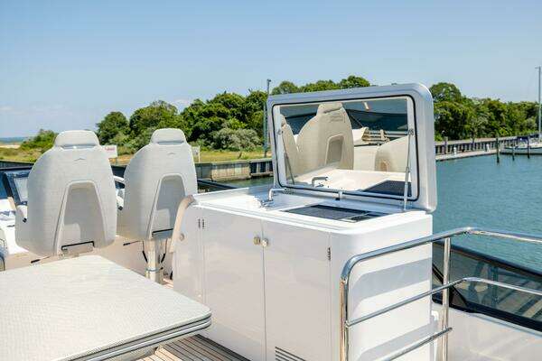 Azimut S7 Yacht For Sale