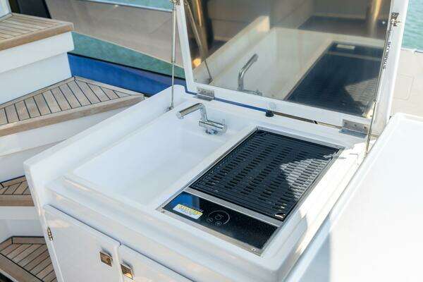 Azimut S7 Yacht For Sale