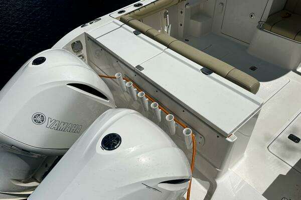 Pursuit OS325 Offshore Yacht For Sale
