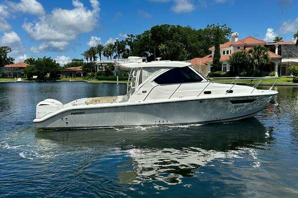 Pursuit OS325 Offshore Yacht For Sale
