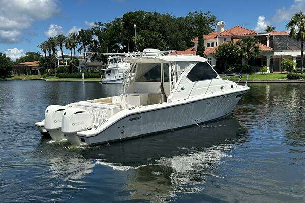 Pursuit OS325 Offshore Yacht For Sale