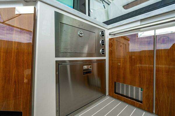 Tiara Yachts 48 LS Yacht For Sale