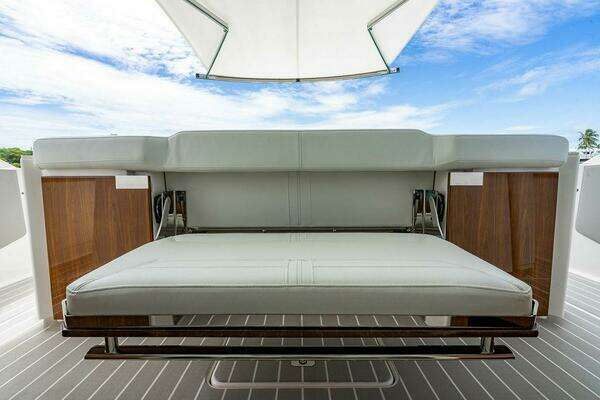 Tiara Yachts 48 LS Yacht For Sale