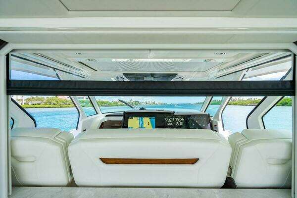 Tiara Yachts 48 LS Yacht For Sale