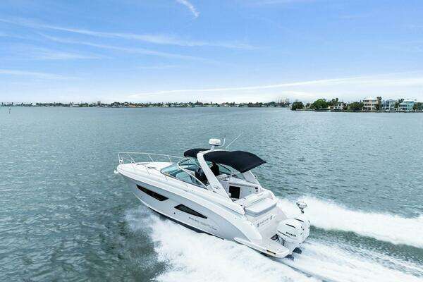 Regal 33 XO Yacht For Sale