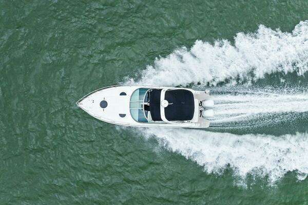 Regal 33 XO Yacht For Sale