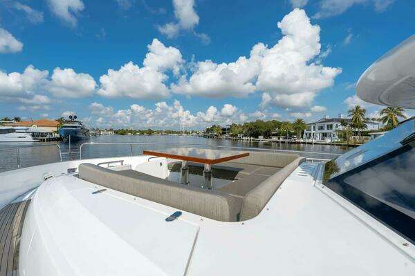 Azimut Magellano 66 Yacht For Sale