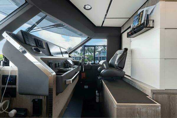 Azimut Magellano 66 Yacht For Sale