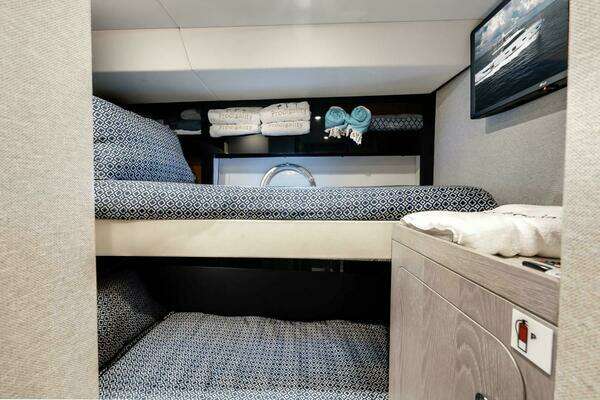 Azimut Magellano 66 Yacht For Sale