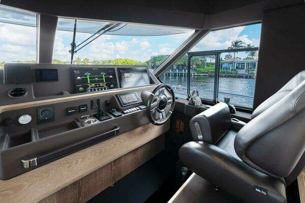 Azimut Magellano 66 Yacht For Sale