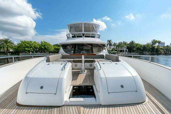 Azimut Magellano 66 Yacht For Sale