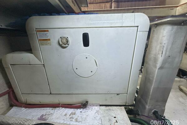 37' Great Harbour generator soundbox