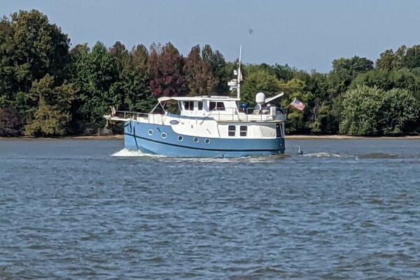 37' Great Harbour port profile2