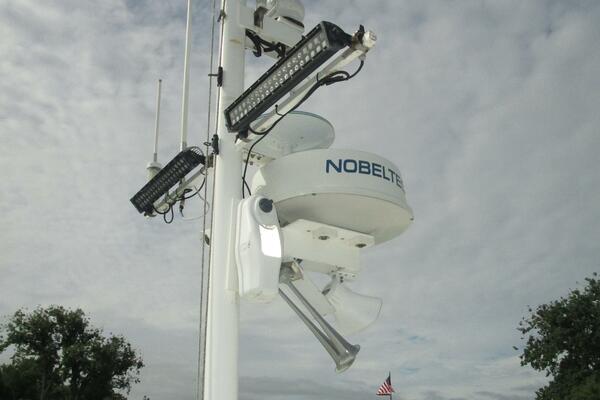 37' Great Harbour mast2