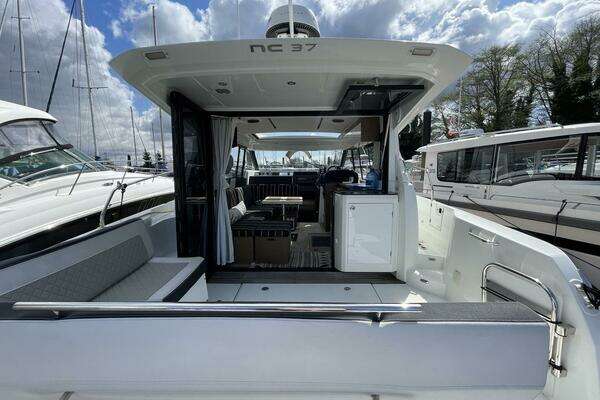 Jeanneau NC 37 Yacht For Sale