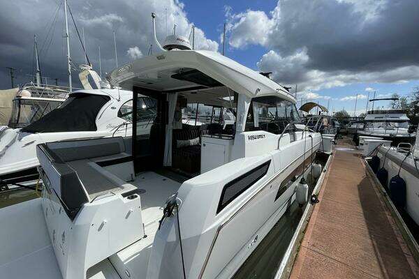 Jeanneau NC 37 Yacht For Sale
