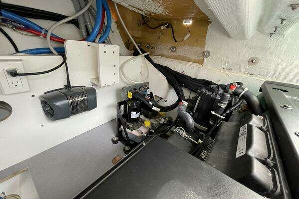 Jeanneau NC 37 Yacht For Sale
